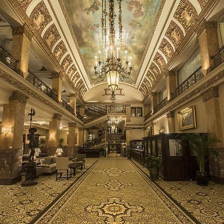 The Pfister Hotel Milwaukee Exterior foto