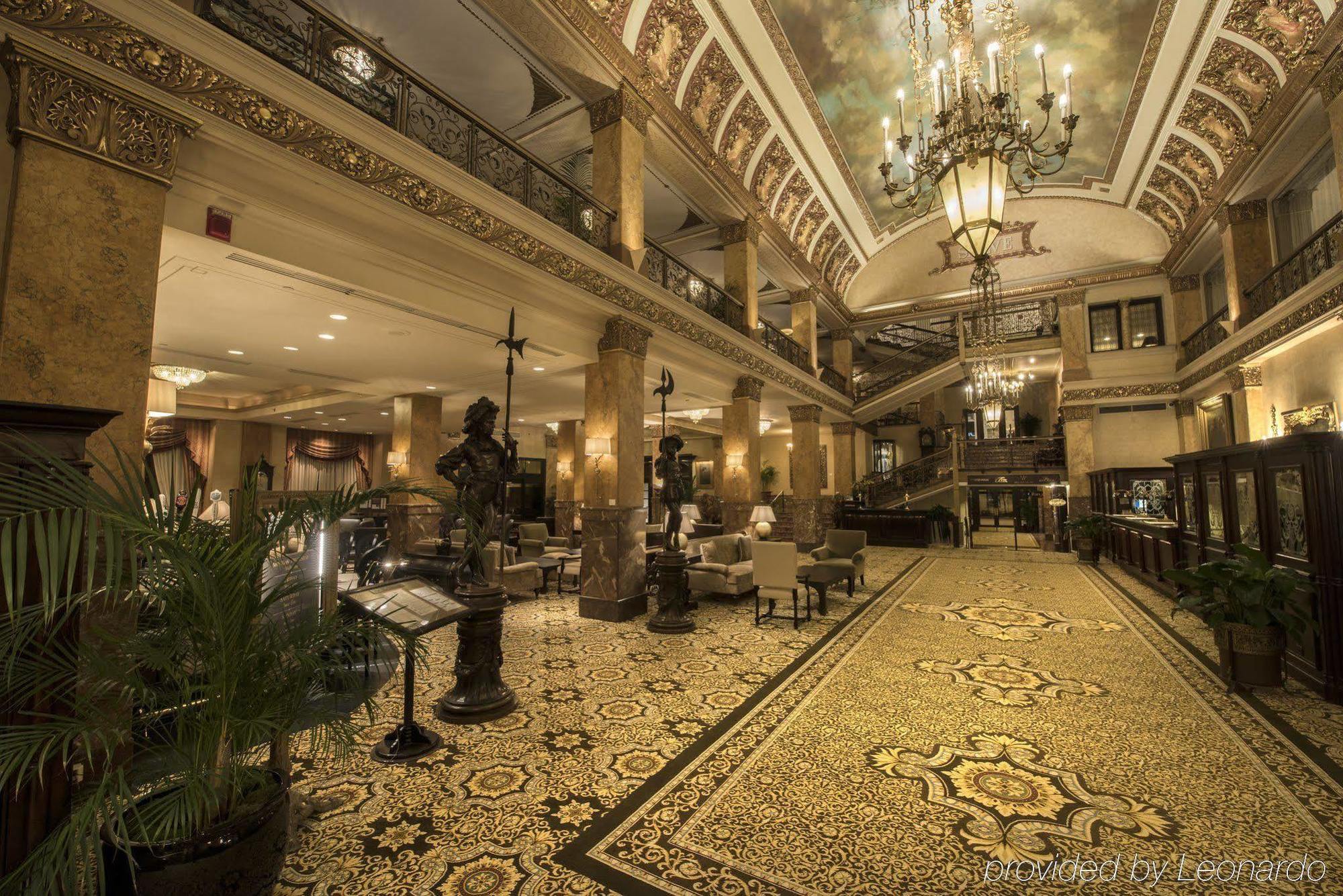 The Pfister Hotel Milwaukee Exterior foto